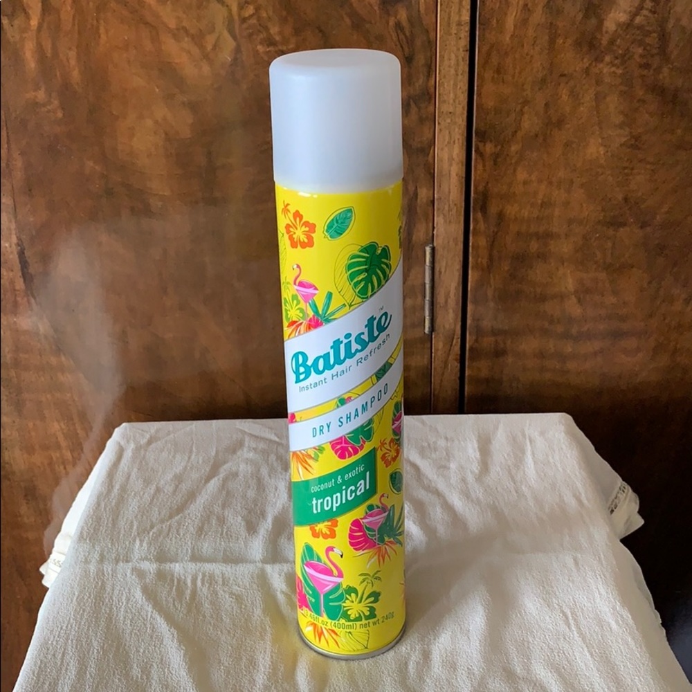 Full size, Batiste tropical scent dry shampoo